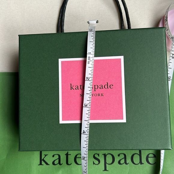 Kate Spade gift bag & Jewelry box set - Picture 7 of 10